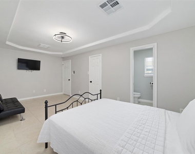 617 Frisco Street - Photo Thumbnail 13