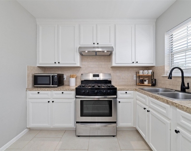617 Frisco Street - Photo Thumbnail 10
