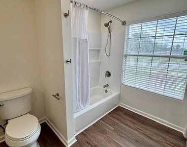 511 N 3rd Street - Photo Thumbnail 15