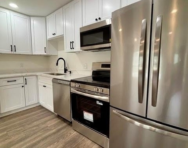 511 N 3rd Street - Photo Thumbnail 7