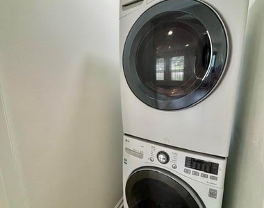 511 N 3rd Street - Photo Thumbnail 22