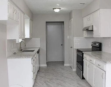 16818 Dutch Ridge Drive - Photo Thumbnail 9