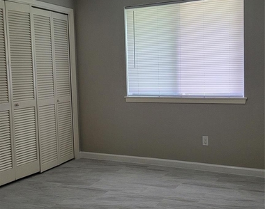 16818 Dutch Ridge Drive - Photo Thumbnail 24