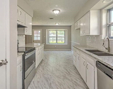 16818 Dutch Ridge Drive - Photo Thumbnail 15