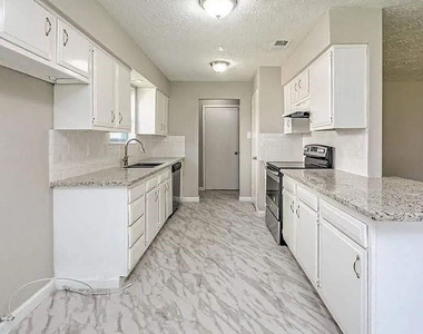16818 Dutch Ridge Drive - Photo Thumbnail 7