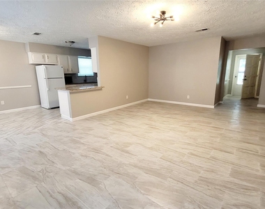 16818 Dutch Ridge Drive - Photo Thumbnail 5