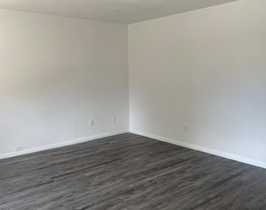 2629 N Camp Circle - Photo Thumbnail 1