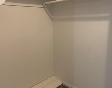 2629 N Camp Circle - Photo Thumbnail 12