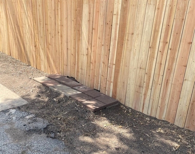 2629 N Camp Circle - Photo Thumbnail 17