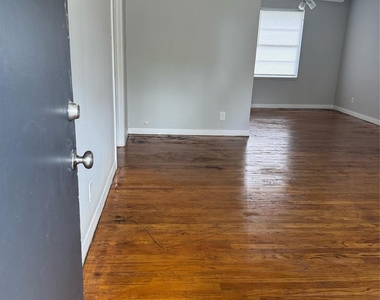217 W Twickenham Trail - Photo Thumbnail 1