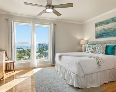 9520 Seawall Boulevard - Photo Thumbnail 8