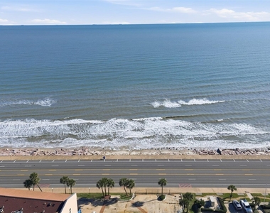 9520 Seawall Boulevard - Photo Thumbnail 19