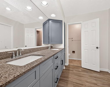 14030 Cashel Forest Drive - Photo Thumbnail 28