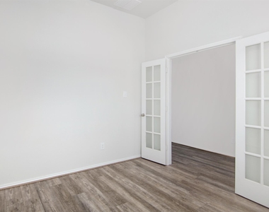 3703 Homestead Ridge Lane - Photo Thumbnail 3