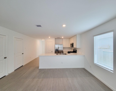 25588 Rose Creek Drive - Photo Thumbnail 7