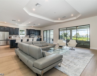 11110 Canal Grande Drive - Photo Thumbnail 3