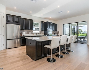 11110 Canal Grande Drive - Photo Thumbnail 6