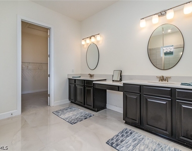 11110 Canal Grande Drive - Photo Thumbnail 13