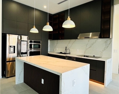 15482 Viscount Circle - Photo Thumbnail 46