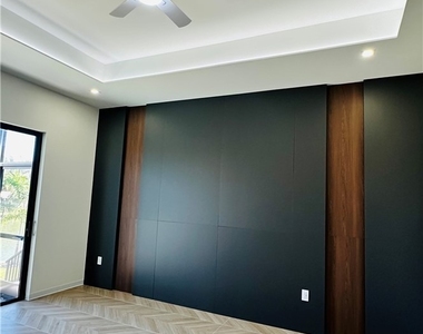 15482 Viscount Circle - Photo Thumbnail 25