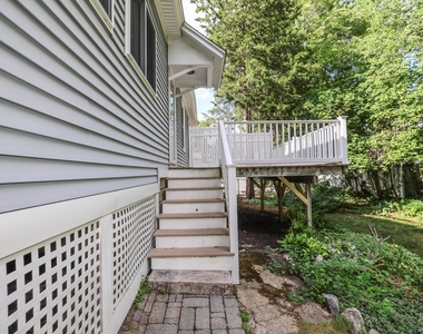 749 Maple - Photo Thumbnail 3
