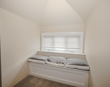 749 Maple - Photo Thumbnail 32