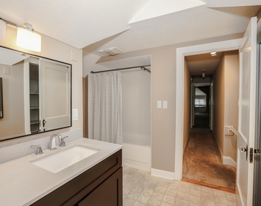 749 Maple - Photo Thumbnail 22