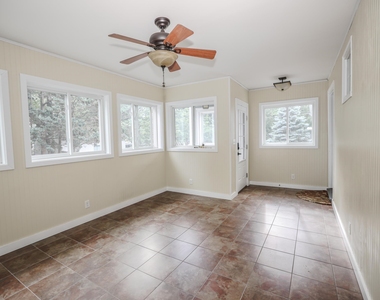 749 Maple - Photo Thumbnail 7