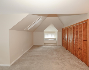 749 Maple - Photo Thumbnail 31