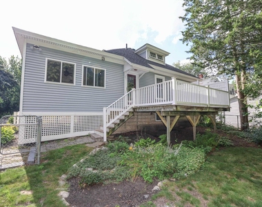 749 Maple - Photo Thumbnail 4