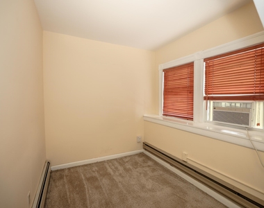 749 Maple - Photo Thumbnail 25