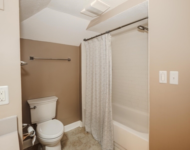 749 Maple - Photo Thumbnail 23