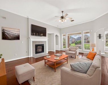 17927 Sugarloaf Bay Drive - Photo Thumbnail 7