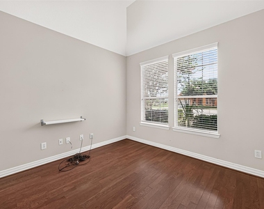 17927 Sugarloaf Bay Drive - Photo Thumbnail 31