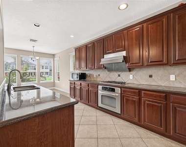 17927 Sugarloaf Bay Drive - Photo Thumbnail 17