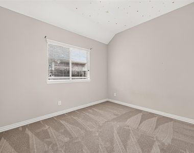 17927 Sugarloaf Bay Drive - Photo Thumbnail 28