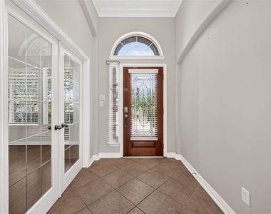 17927 Sugarloaf Bay Drive - Photo Thumbnail 3