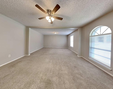 122 Cooper - Photo Thumbnail 3