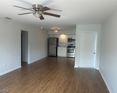 4712 Se 5th Place - Photo Thumbnail 3