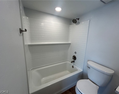 4712 Se 5th Place - Photo Thumbnail 6