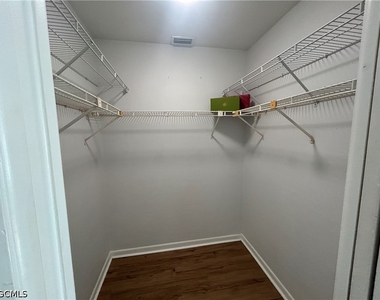 4712 Se 5th Place - Photo Thumbnail 9