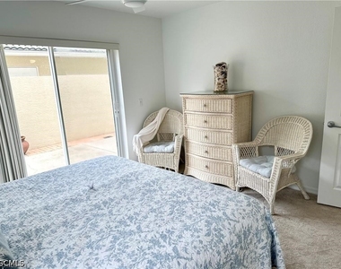25762 Lake Amelia Way - Photo Thumbnail 16