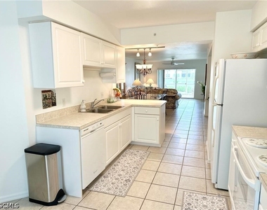 25762 Lake Amelia Way - Photo Thumbnail 8
