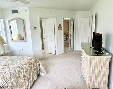 25762 Lake Amelia Way - Photo Thumbnail 12
