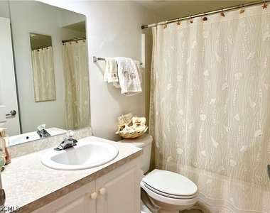 25762 Lake Amelia Way - Photo Thumbnail 17
