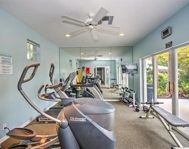 25762 Lake Amelia Way - Photo Thumbnail 27