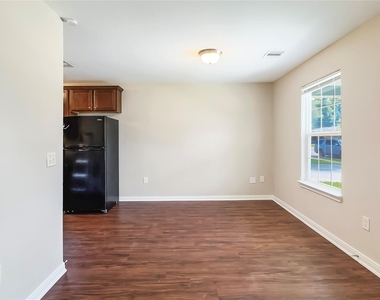 7406 Blue Jay Drive - Photo Thumbnail 2