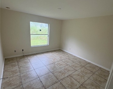 4768 Jordan Avenue S - Photo Thumbnail 4