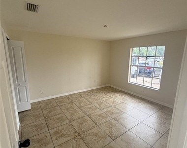 4768 Jordan Avenue S - Photo Thumbnail 3