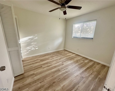 3822 Sw 5th Place - Photo Thumbnail 4